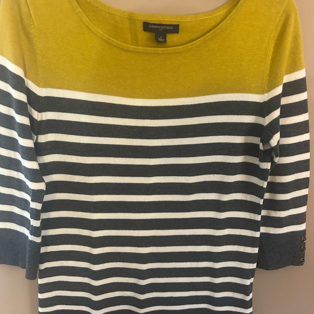 3/4 sleeved Banana Republic sweater